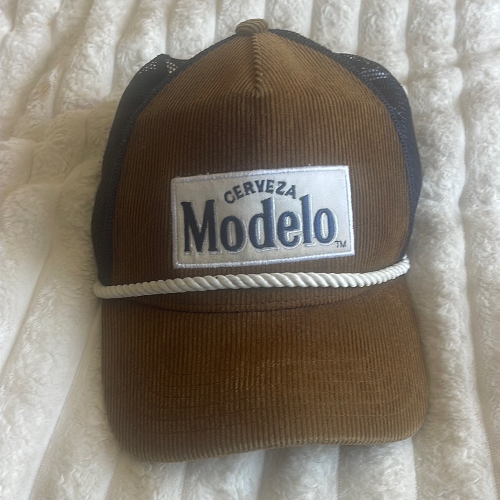 Modelo Brown Trucker/Dad Hat